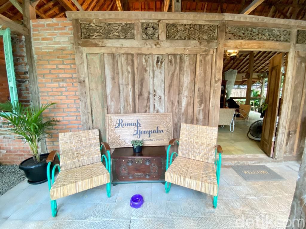 Rumah Tjempaka: Menyeruput Kopi Bali Ulian di Rumah Limasan 300 Tahun