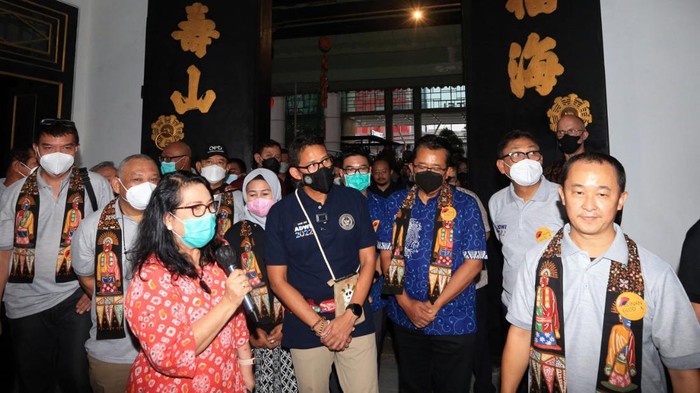 Menparekraf Sandiaga Uno saat mengunjungi Desa Wisata Pecinan Glodok, Jakbar