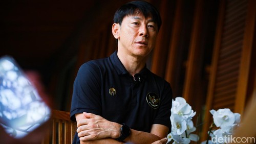 Pelatih timnas Indonesia Shin Tae-yong menjawab pertanyaan detikSport dalam wawancara eksklusif.
