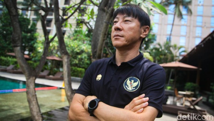 Pelatih timnas Indonesia Shin Tae-yong menjawab pertanyaan detikSport dalam wawancara eksklusif.