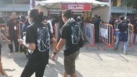 Para suporter PSS dari Slemania maupun Brigata Curva Sud (BCS) terlihat mulai tiba di Stadion Manahan sekitar pukul 14.00 WIB. Foto: Bayu Ardi Isnanto/detikJateng