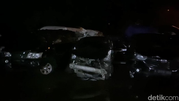 Tabrakan Beruntun di Tol Cipularang
