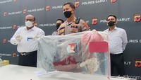 Aksi biadab yang dilakukan Asep terungkap usai keluarga merasa curiga lantaran sang anak gadis mengalami perubahan bentuk tubuh.