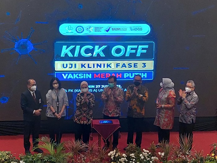 Uji Klinis Fase 3 Vaksin Merah Putih dapat Lampu Hijau BPOM di aula fk unair