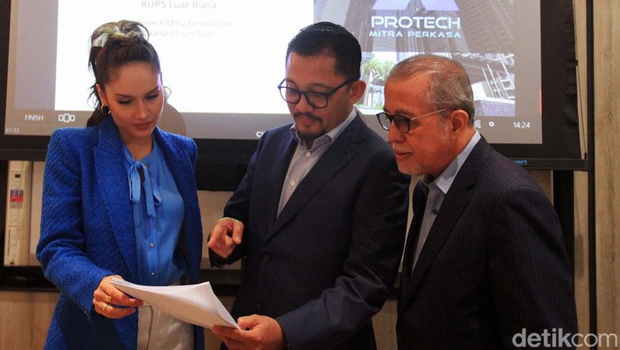 Wow! Cinta Laura Jadi Komisaris di Perusahaan Energi Terbarukan PT Protech Mitra Perkasa Tbk gelar RUPSLB dan mengubah nama perusahaan. RUPSLB juga setuju pengangkatan Cinta Laura Kiehl sebagai komisaris.