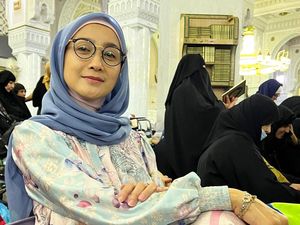 Gaya Desy Ratnasari Cosplay Jadi Anak SMA Disorot, Awet Muda Bak ABG