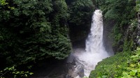 Ini dia penampakan Air Terjun Palovit yang terletak di kawasan Camlihemsin, Distrik Rize, Turki, Minggu (26/6/2022).
