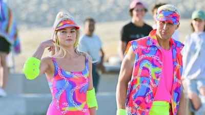 Gaya Mentereng Margot Robbie dan Ryan Gosling Jadi Ken-Barbie di Dunia Nyata