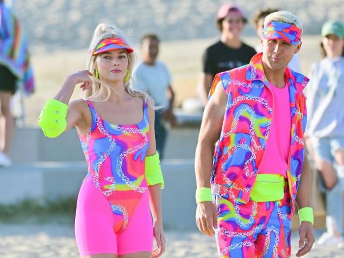 Ryan Gosling sebagai Ken, karakter dalam film Barbie yang disutradarai oleh Greta Gerwig. Barbie dijadwalkan tayang pada 21 Juli 2023.