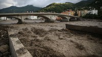 Diketahui sebanyak 118 desa masih belum bisa dijangkau akibat material lumpur banjir bandang.