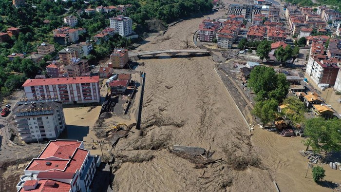 KASTAMONU, TURKEY- JUNE 28: A general view of flood damage after heavy rain on June 28, 2022 in Kastamonu, Turkey. Many Western Black Sea cities, including Kastamonu, were flooded after heavy rain. Although there has been no loss of life yet, thanks to the intense measures taken, it was announced by AFAD officials that one person was missing and 118 villages could not be reached. (Photo by Cem Tekkesinoglu/ dia images via Getty Images)