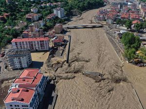 Kastamonu Turki Siaga Merah Banjir Bandang