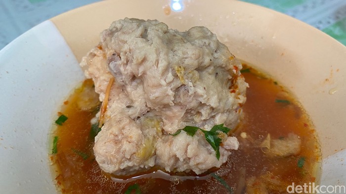 Bakso Jabrig, lezatnya bakso berbentuk unik dari tekstur urat daging sapi.