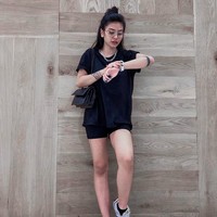 Sneakers juga menjadi bagian penting dari penampilannya. Koleksinya didominasi berbagai jenis sneakers Air Jordan. (Foto: Instagram/@about.joice)