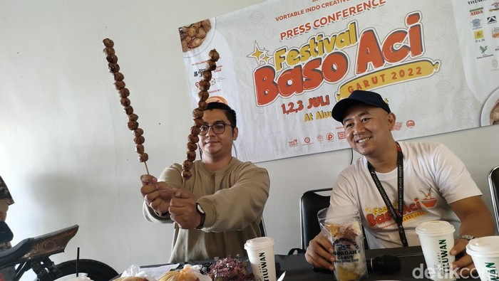 Festival Baso Aci di Garut.