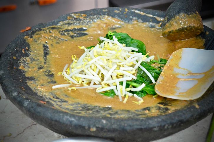 Gado-gado, Berawal dari Makan Racikan Salad Eropa Tanpa Nasi