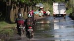 Genangan di Ruas Jalan Menuju Stadion GBLA