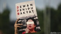 Mereka menuntut pasal bermasalah di RKUHP.