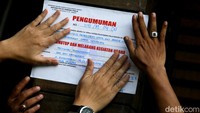 Riza mengatakan atas ketidaklengkapan administrasi itu dikeluarkan rekomendasi untuk Dinas Penanaman Modal dan Pelayanan Terpadu Satu Pintu (PTSP) mencabut izin usaha Holywings