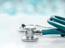 Kencani Suster yang Sama, 2 Dokter Senior Bertengkar Hingga Berakhir di ICU