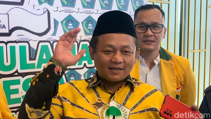 Ketua Golkar Jatim Sarmuji