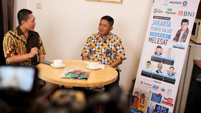 KUR Super Mikro Dongkrak Perekonomian Pascapandemi Pasca dua tahun pandemi, keterpurukan ekonomi pun berangsur membaik. Iklim investasi, modal usaha, lapangan kerja memang tak mudah untuk dilalui.
Karena, krisis pandemi berdampak besar kepada masyarakat menengah ke bawah. Bahkan secara signifikan perekonomian indonesia pernah turun di angka 0,27 persen.
