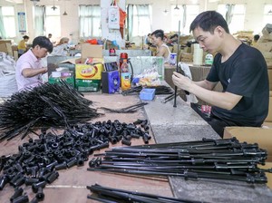 Hindari Tarif AS, Perusahaan China Ramai-ramai Investasi di RI