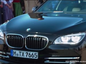 Di Indonesia Jokowi Pakai Mercy, Bertamu di Jerman Naik BMW