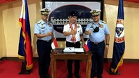 Kunjungan kerja ini bertujuan untuk mempererat hubungan dan menguatkan saling percaya sebagai kerangka kerja bersama untuk penguatan kapasitas bersama dalam penegak hukum di laut khususnya di wilayah perbatasan laut Indonesia dan Filipina serta kawasan pada umumnya.