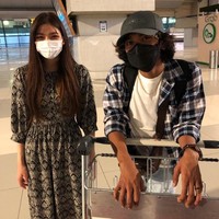 Pratama mengungkapkan hubungan cintanya dengan Yuri tak selalu mulus. Ketika Yuri pulang kembali ke Jepang, setelah sekolah di Australia, keduanya sempat putus karena ego masing-masing. Waktu dia pulang ke Jepang kita juga sempat hampir kandas karena ego masing-masing saat itu. Tapi saya bilang ke dia tujuan kita awalnya apa? tanya Pratama ke Yuri. Foto: Dok. pribadi Pratama.