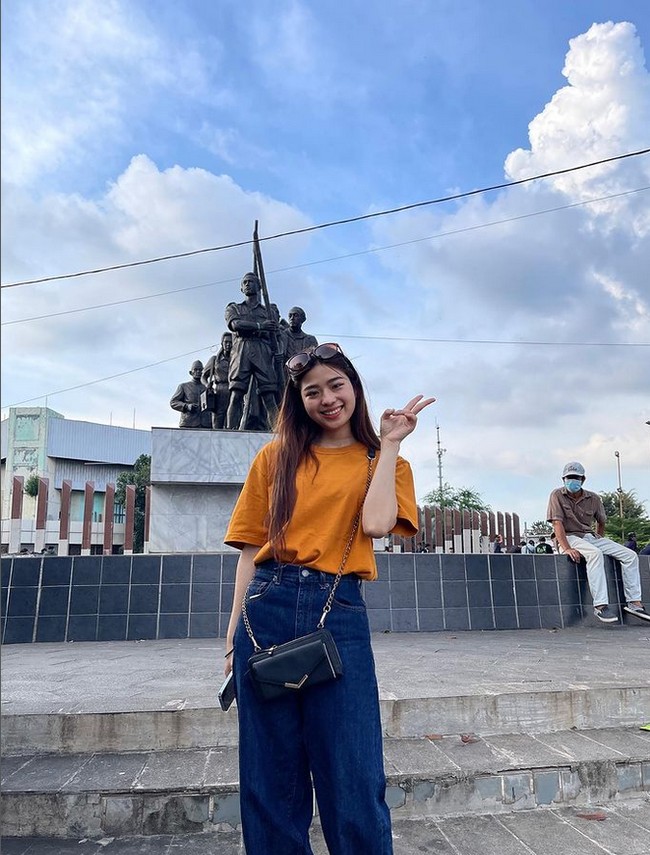 Pria 22 tahun itu menjawab pertanyaan Yuri karena ia bisa bahasa Jepang. Yuri kemudian bertanya bagaimana caranya agar bisa mempelajari bahasa asing dengan cepat. Dia juga nanya belajar dari mana. Saya jawab dari kartun Jepang. Dia juga minta saran bagaimana cara belajar bahasa asing dengan cepat. Karena kebetulan waktu itu dia lagi sekolah di Australia, ujar Pratama. Foto: Dok. Instagram @kuda_pirang.