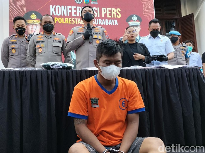 pembunuhan di surabaya
