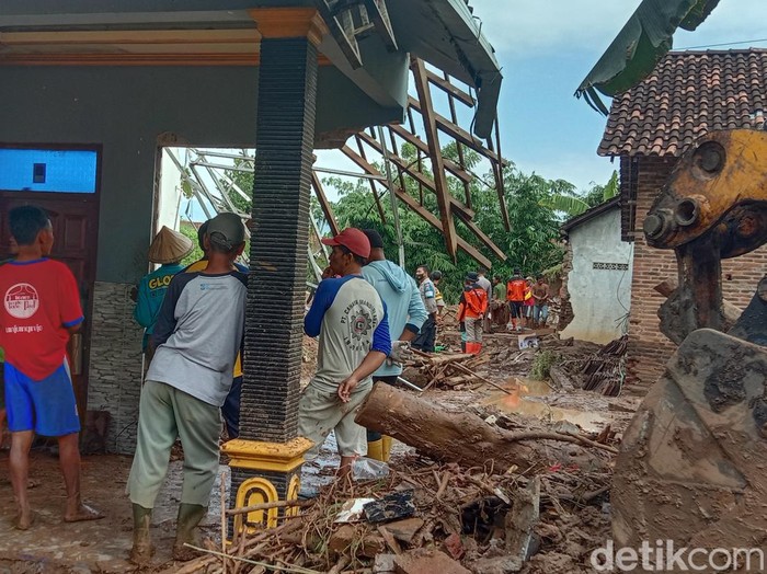 Permukiman Tunjungrejo Kecamatan Margoyoso rusak diterjang banjir bandang, Selasa (28/6/2022).