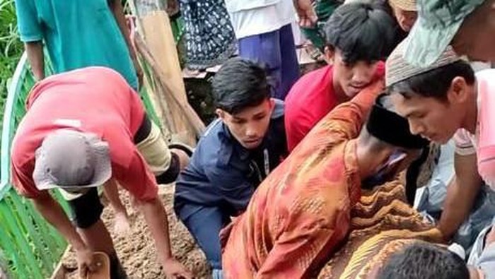 Pria korban penembakan maut KKB di Papua dimakamkan di Barru, Sulawesi Selatan (Dok. Istimewa).