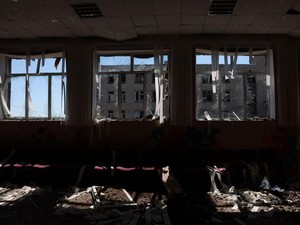 Rusia Gempur Apartemen-Sekolah di Kharkiv, 5 Orang Tewas