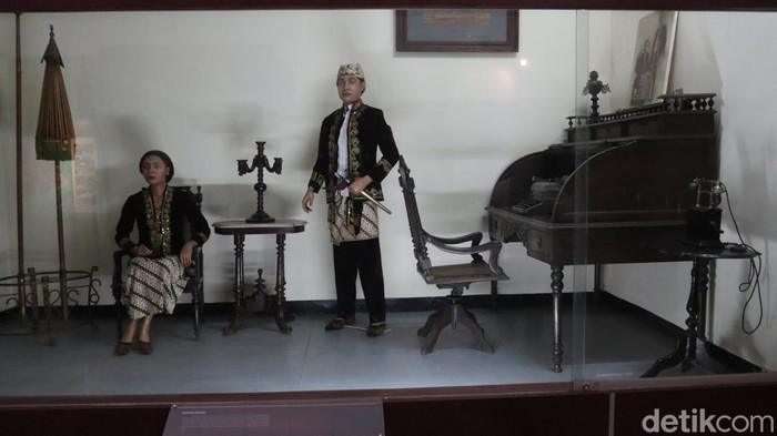 Ruang kerja Bupati Bandung di Museum Sri Baduga, Kota Bandung. Ruang kerja Bupati Bandung di Museum Sri Baduga, Kota Bandung.