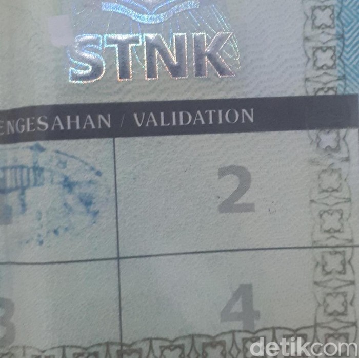 STNK merupakan salah satu surat penting dalam kepemilikan kendaraan. Namun karena selalu dibawa setiap berkendara, banyak STNK yang hilang.