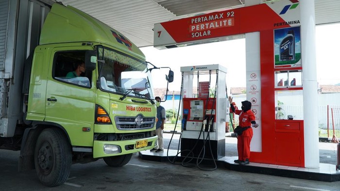 Suasana SPBU Pertamina.