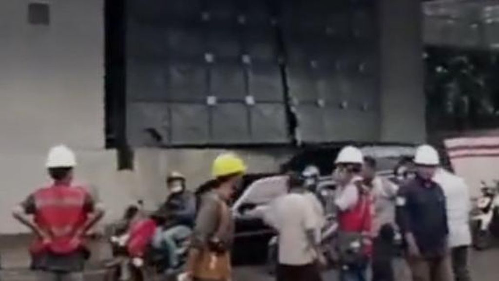 Polisi Selidiki Dugaan Kelalaian Tandon Air Proyek LRT di Rasuna Jebol