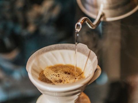 Tips Bikin Kopi Enak dengan V60 dari Coffee Roaster