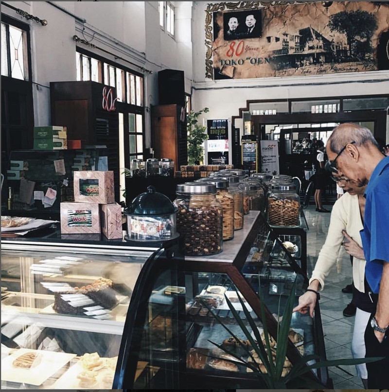 Toko roti legendaris di Indonesia