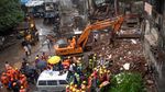 Foto-foto Gedung 4 Lantai di Mumbai Ambruk-Tewaskan 19 Orang