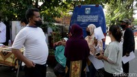 Diketahui, Pemerintah Provinsi DKI Jakarta menggelar pelayanan jemput bola di enam wilayah terkait perubahan data administrasi kependudukan imbas pergantian nama jalan di wilayah ibu kota.