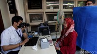 Kepala Disdukcapil DKI Jakarta Budi Awaluddin mengatakan layanan itu digelar sesuai dengan penamaan 22 nama jalan baru yang sudah diputuskan. Dia mengatakan pergantian nama jalan tersebut menyebabkan kolom alamat di KTP warga hingga kartu keluarga juga harus berubah.