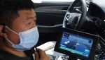 Wih! Begini Lho Jeroan Taksi Tanpa Sopir di China