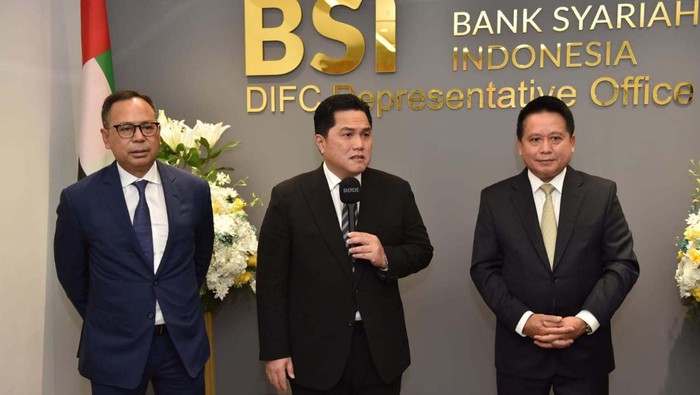 Menteri BUMN Erick Thohir kunjungi Representative Office BSI Dubai-UAE. BSI terus perkuat bisnis global untuk dukung visi menjadi top ten global islamic bank.