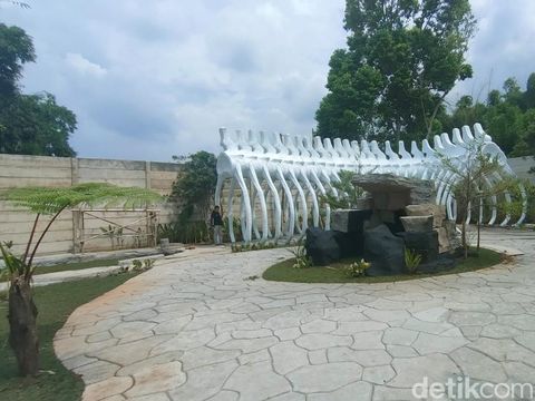 Garut Dinoland mulai dibuka untuk umum.