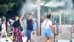 Brrr... Pedestrian di China Dibikin Bak Kulkas Gegara Cuaca Panas