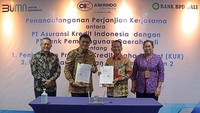 Perjanjian Kerja Sama (PKS) antara Askrindo dan Bank Pembangunan Daerah (BPD) Bali untuk KUR dan PEN Generasi Kedua (Gen 2). Program PEN Generasi kedua ini diharapkan dapat memberikan ruang gerak bagi dunia usaha untuk dapat menangkap peluang momentum pemulihan ekonomi Bali ditengah kondisi Covid-19 yang mulai terkendali.