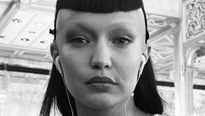 Foto: Perubahan Ekstrem Duo Hadid di Show Marc Jacobs, Rambut Dicukur